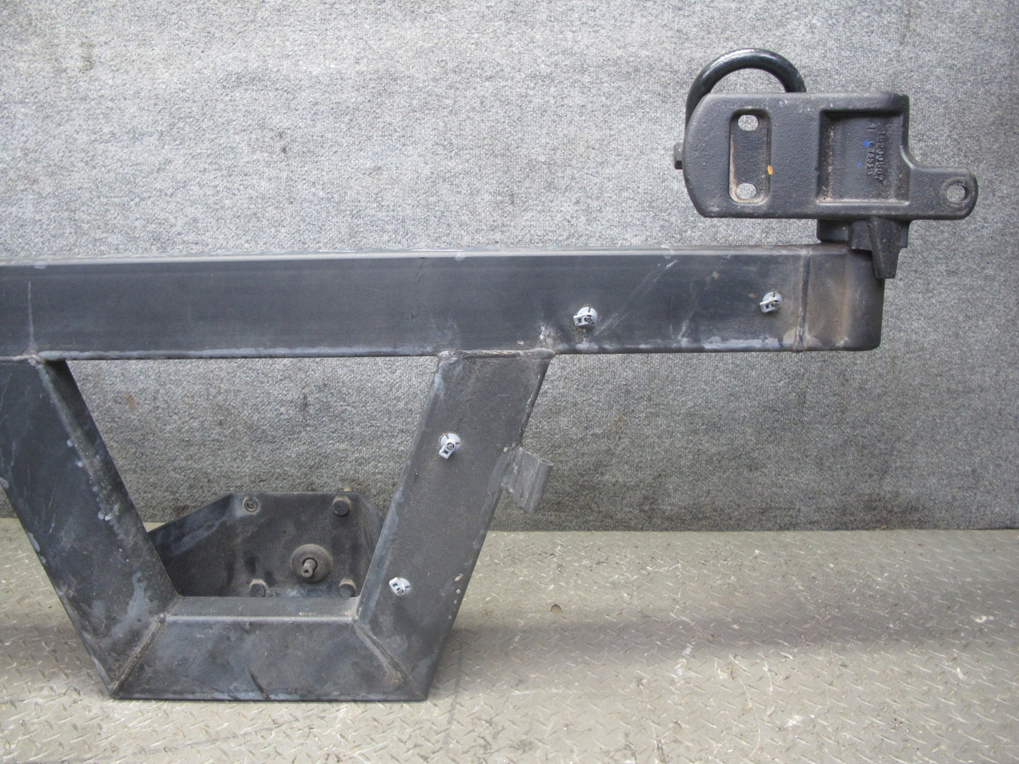 2003-2009 Hummer H2 Rear Trunk Spare Wheel Tire Carrier Holder Bracket