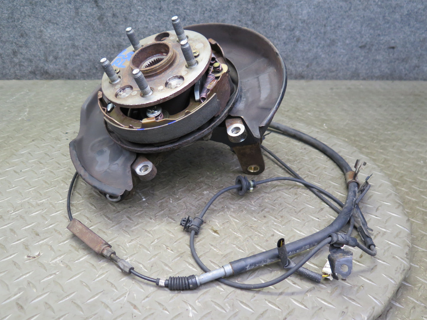 98-00 Lexus UCF20L LS400 Rear Left Spindle Knuckle Wheel Hub Bearing 102K OEM