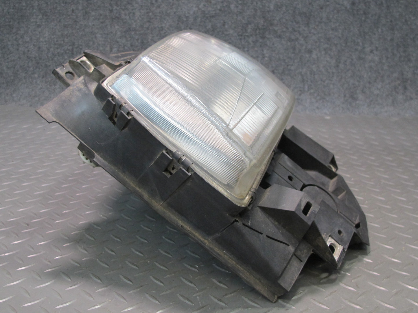 99-03 VW Eurovan T4 Front Left Halogen Headlight Lamp OEM