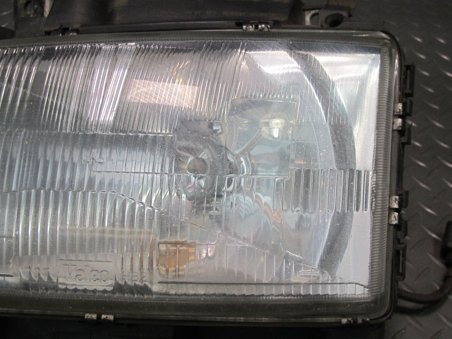 99-03 VW Eurovan T4 Front Left Halogen Headlight Lamp OEM