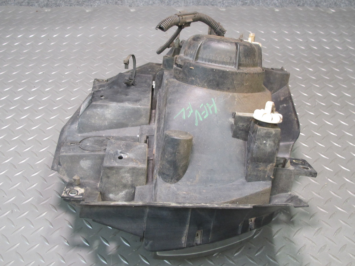 99-03 VW Eurovan T4 Front Left Halogen Headlight Lamp OEM