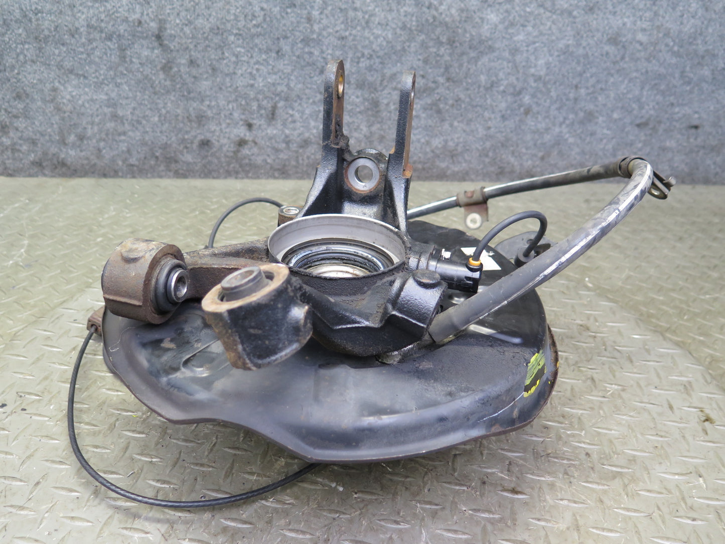 98-00 Lexus UCF20L LS400 Rear Left Spindle Knuckle Wheel Hub Bearing 102K OEM