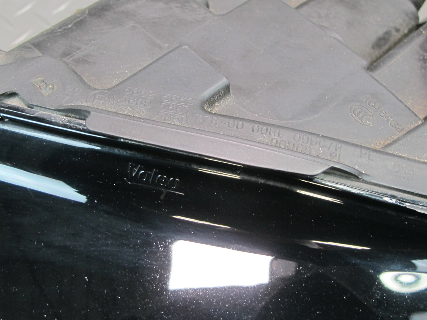 08-12 Audi 8T A5 S5 Front Left Xenon HID Headlight Lamp OEM