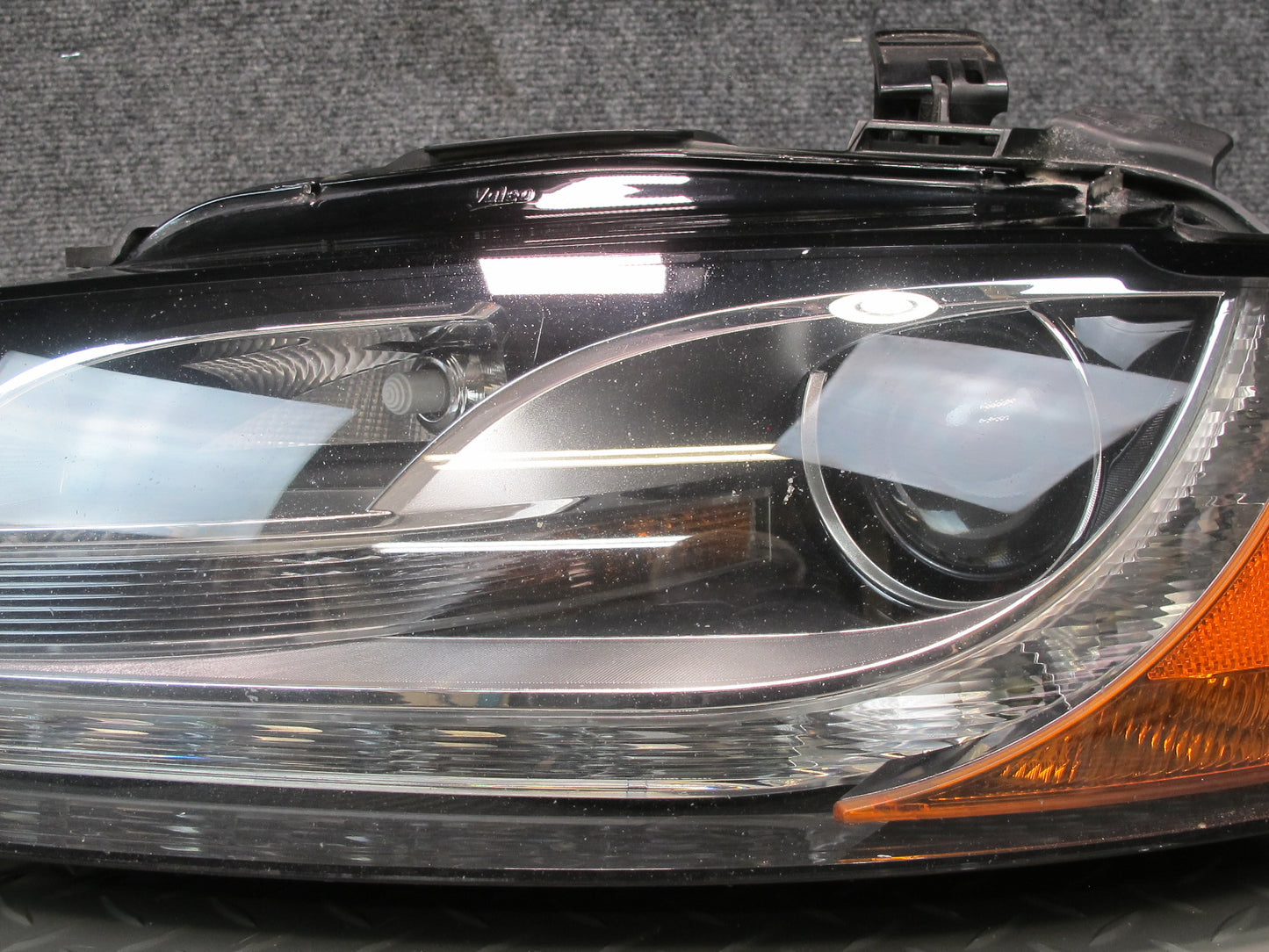 08-12 Audi 8T A5 S5 Front Left Xenon HID Headlight Lamp OEM