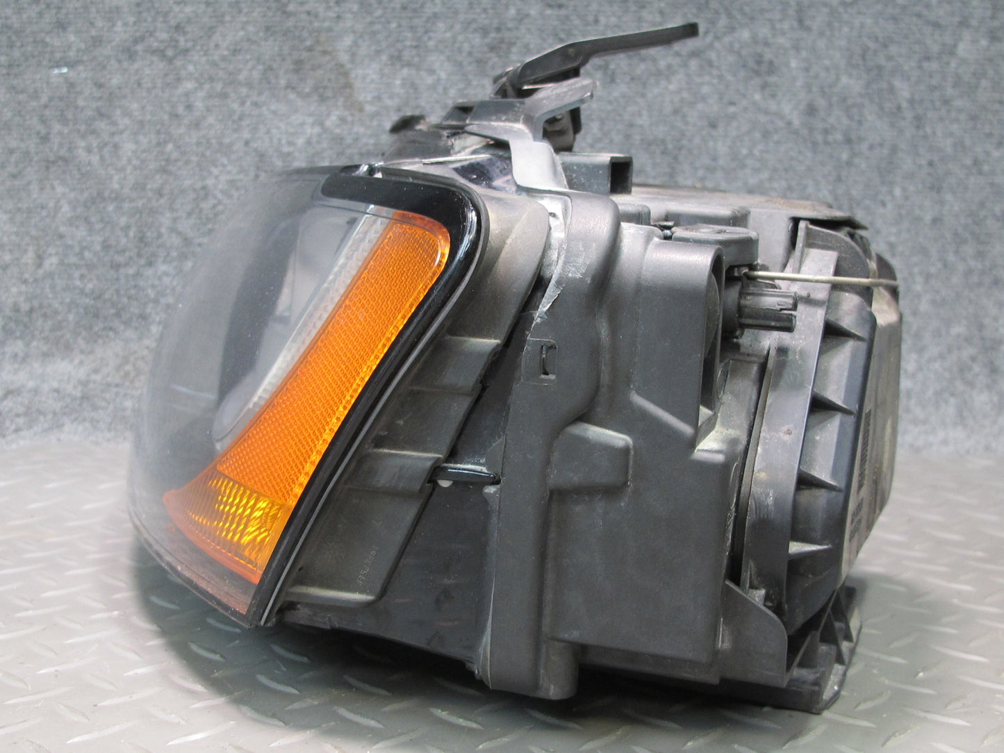 08-12 Audi 8T A5 S5 Front Left Xenon HID Headlight Lamp OEM