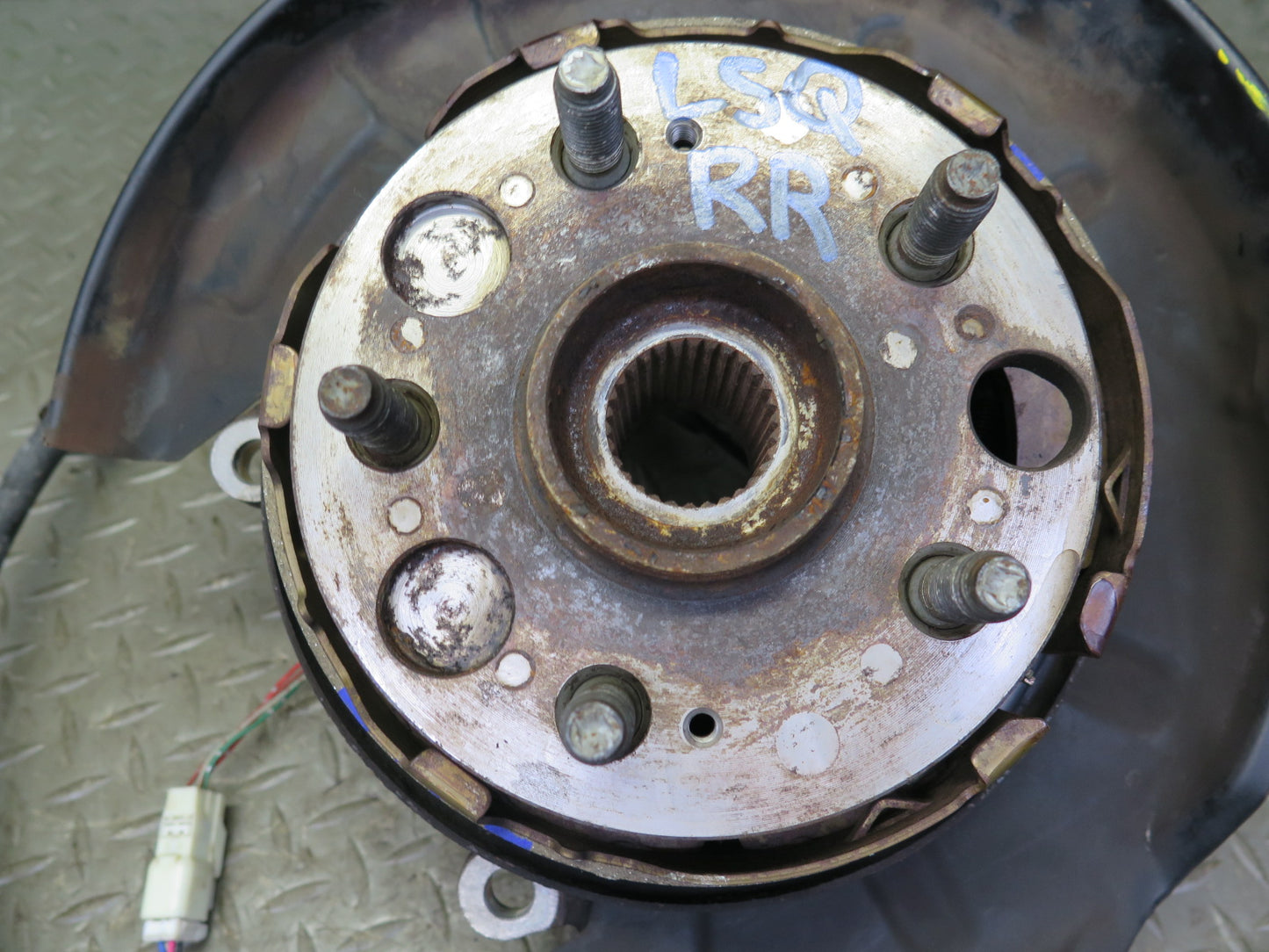 98-00 Lexus UCF20L LS400 Rear Right Spindle Knuckle Wheel Hub Bearing 102K OEM
