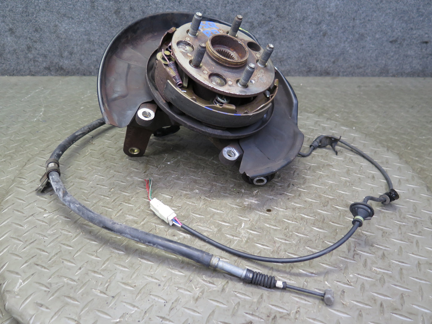 98-00 Lexus UCF20L LS400 Rear Right Spindle Knuckle Wheel Hub Bearing 102K OEM