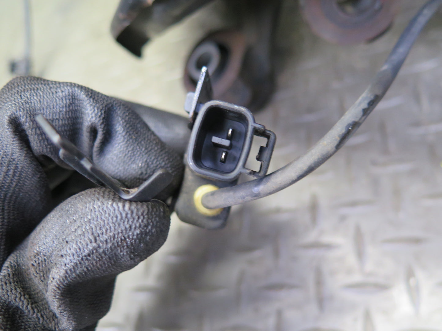 98-00 Lexus UCF20L LS400 Rear Right Spindle Knuckle Wheel Hub Bearing 102K OEM