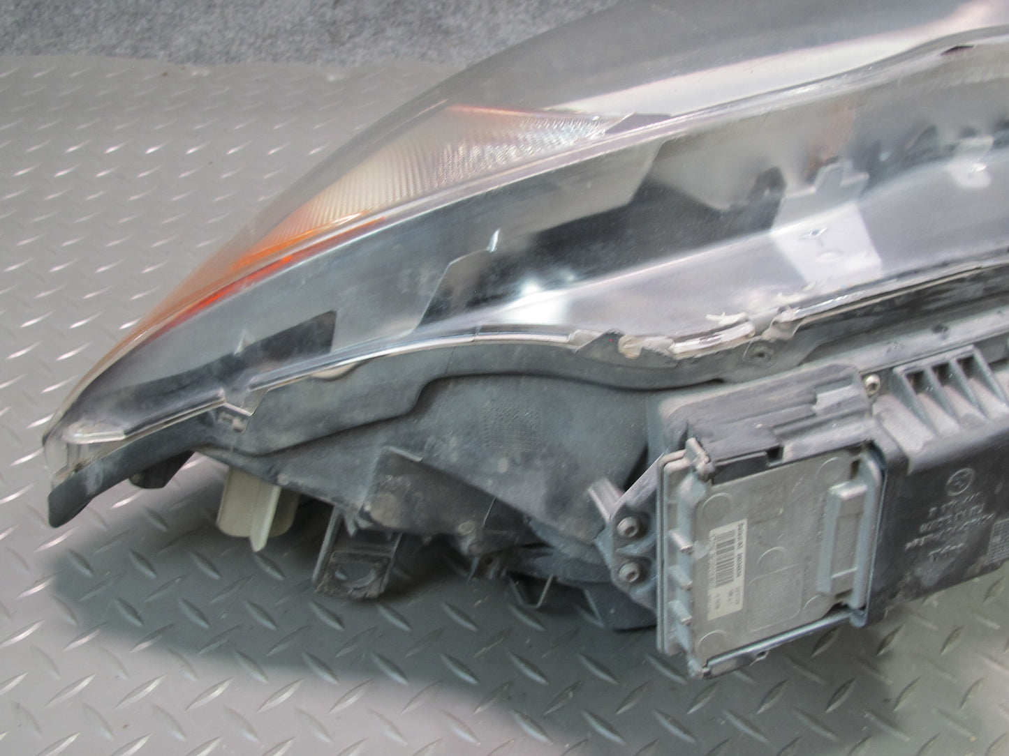 08-11 BMW E82 E88 135i Front Right Adaptive Xenon HID Headlight Lamp 7181286 OEM