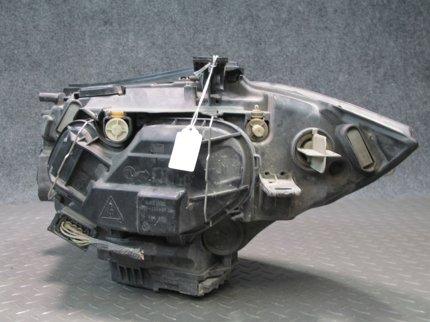 08-11 BMW E82 E88 135i Front Right Adaptive Xenon HID Headlight Lamp 7181286 OEM