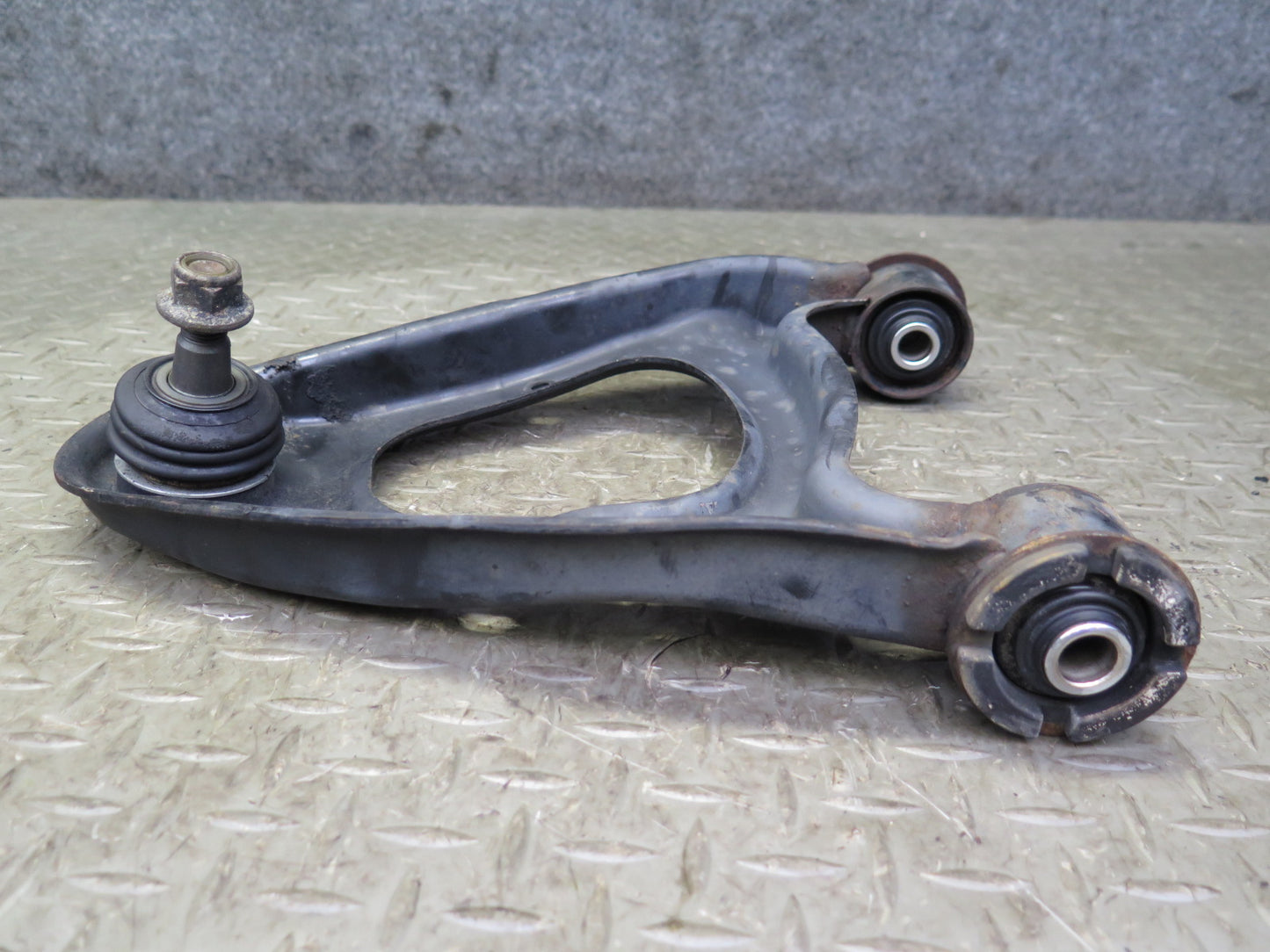 98-00 Lexus UCF20L LS400 Rear Left Upper & Lower Control Arm Set 102K Miles OEM