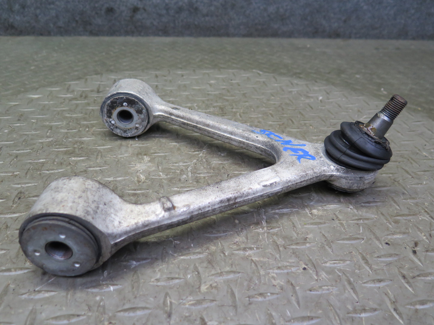 92-00 Lexus JZZ31L SC400 SC300 Set of 2 Front Left & Right Upper Control Arm OEM