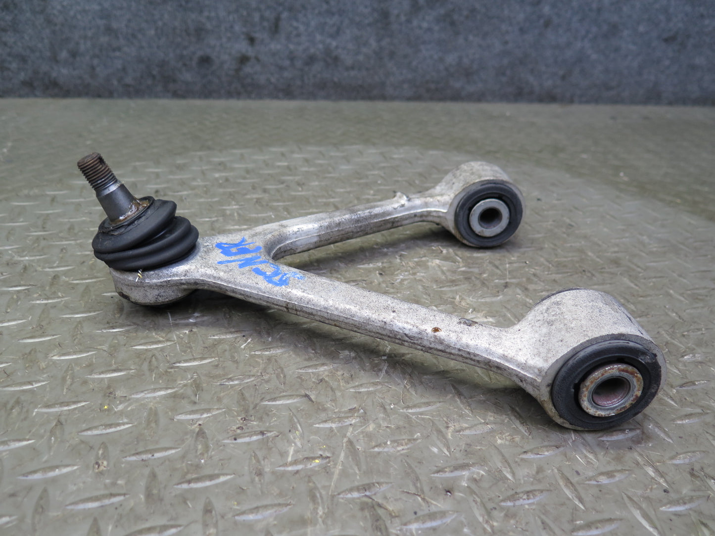 92-00 Lexus JZZ31L SC400 SC300 Set of 2 Front Left & Right Upper Control Arm OEM