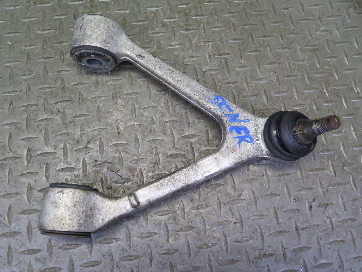 92-00 Lexus JZZ31L SC400 SC300 Set of 2 Front Left & Right Upper Control Arm OEM