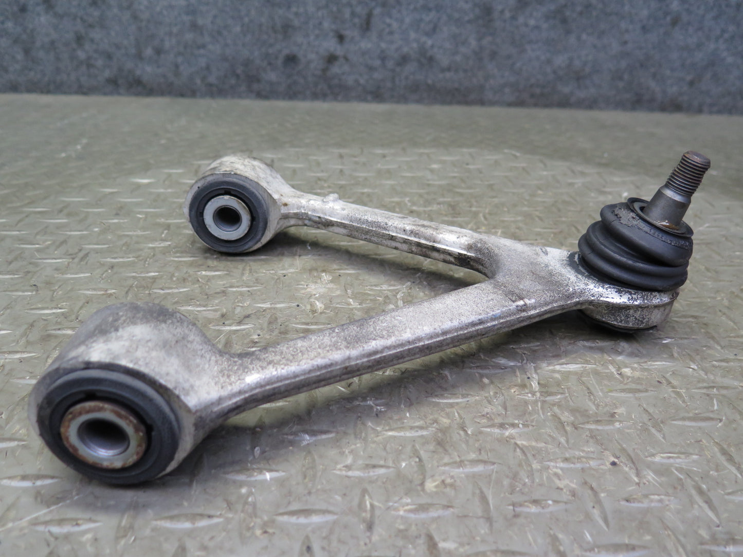 92-00 Lexus JZZ31L SC400 SC300 Set of 2 Front Left & Right Upper Control Arm OEM