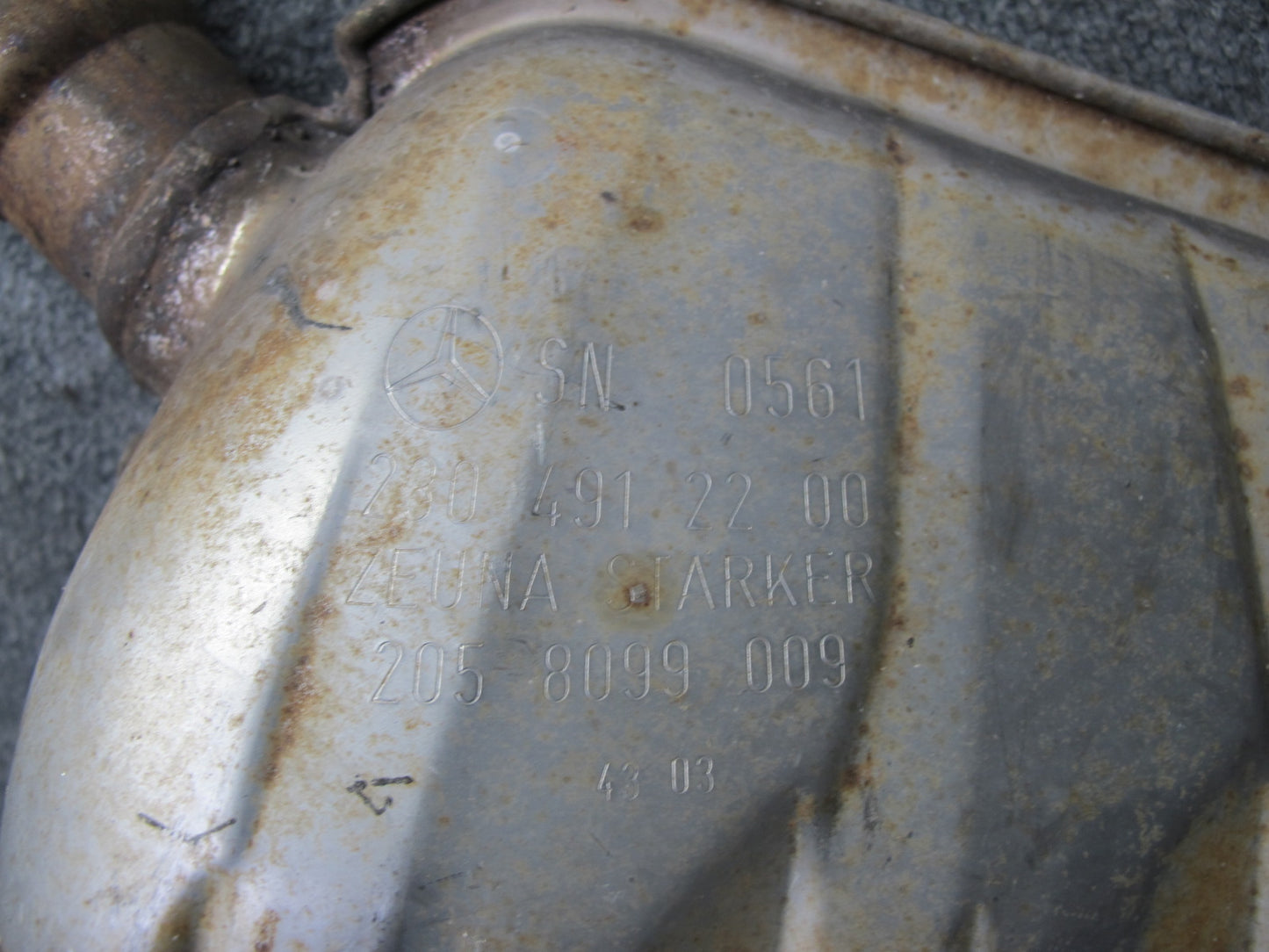 04-09 Mercedes R230 SL600 Set of 2 Rear Left & Right Exhaust Muffler w Tips OEM