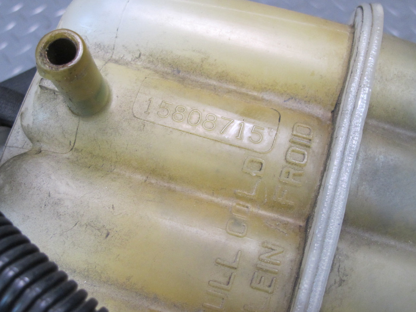 2003-2009 Hummer H2 Engine Coolant Expansion Overflow Reservoir Tank