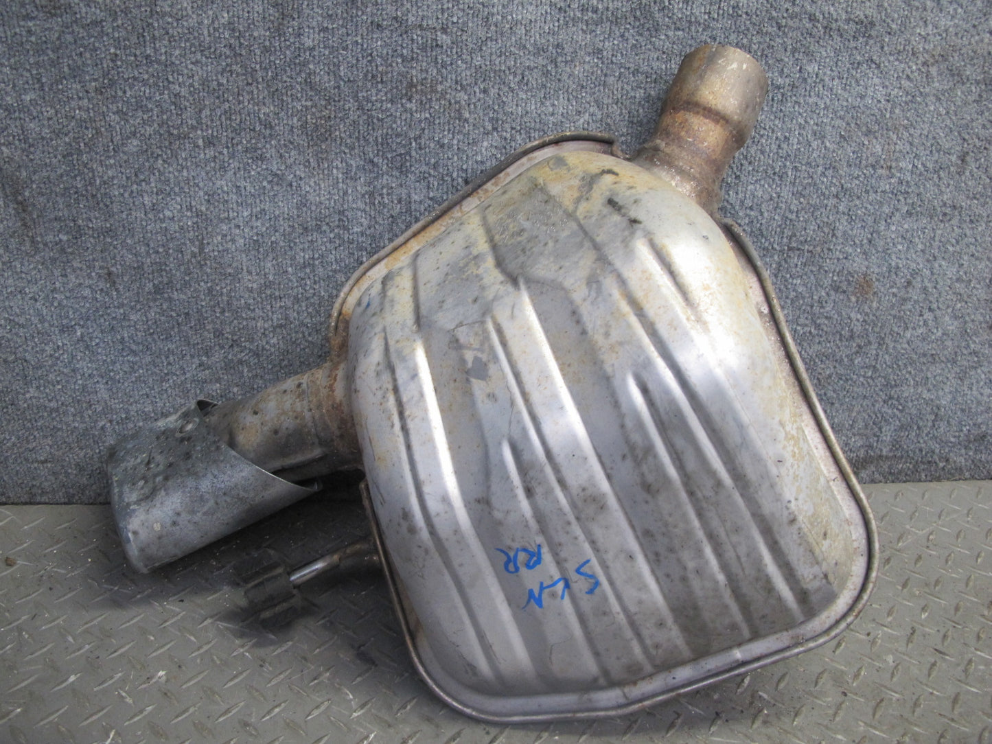 04-09 Mercedes R230 SL600 Set of 2 Rear Left & Right Exhaust Muffler w Tips OEM