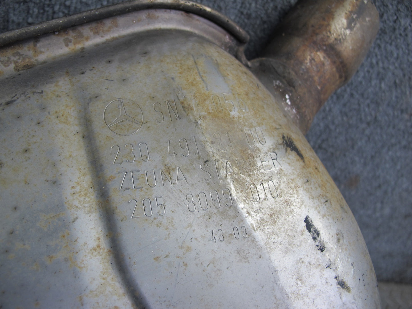 04-09 Mercedes R230 SL600 Set of 2 Rear Left & Right Exhaust Muffler w Tips OEM