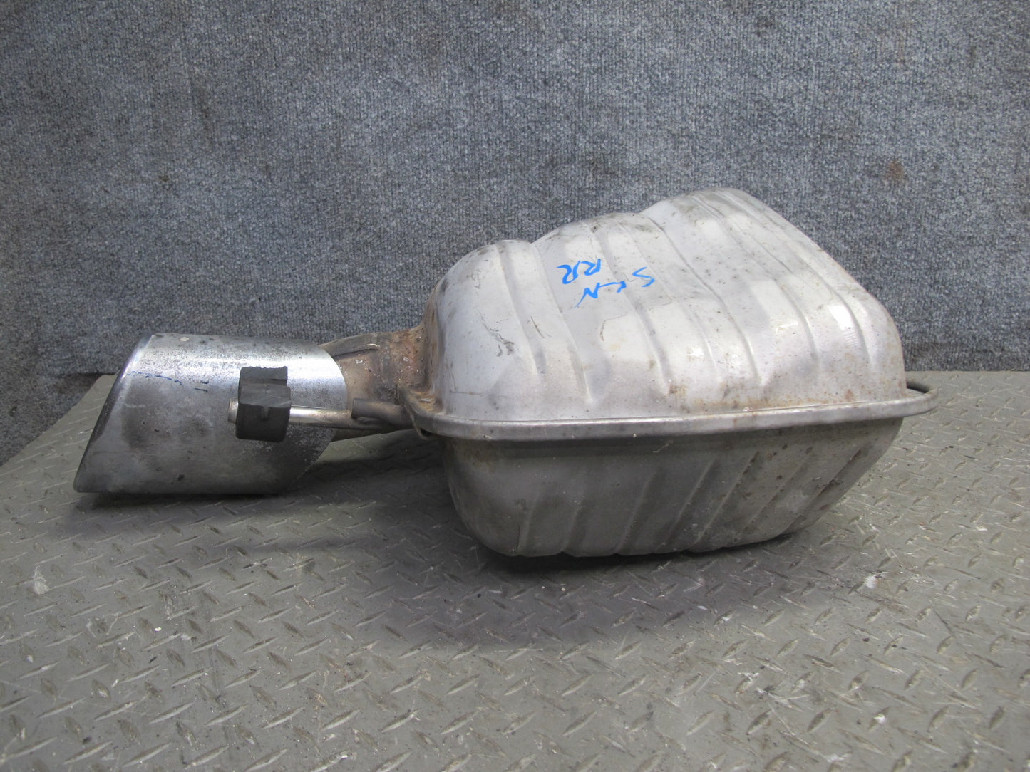 04-09 Mercedes R230 SL600 Set of 2 Rear Left & Right Exhaust Muffler w Tips OEM