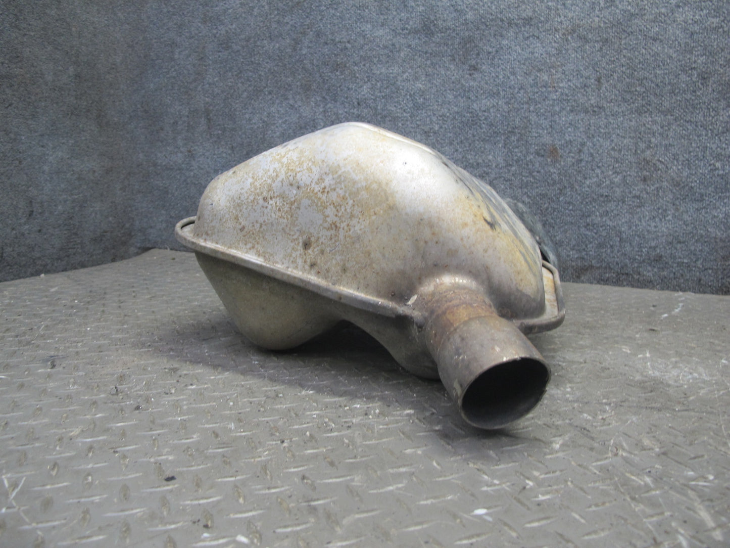 04-09 Mercedes R230 SL600 Set of 2 Rear Left & Right Exhaust Muffler w Tips OEM