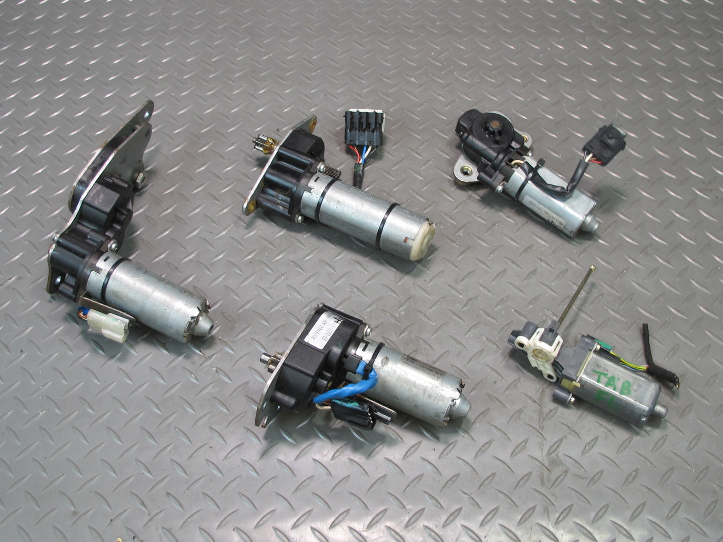 01-06 BMW E46 330ci Convertible Set of 5 Front Left Seat Adjust Motor OEM