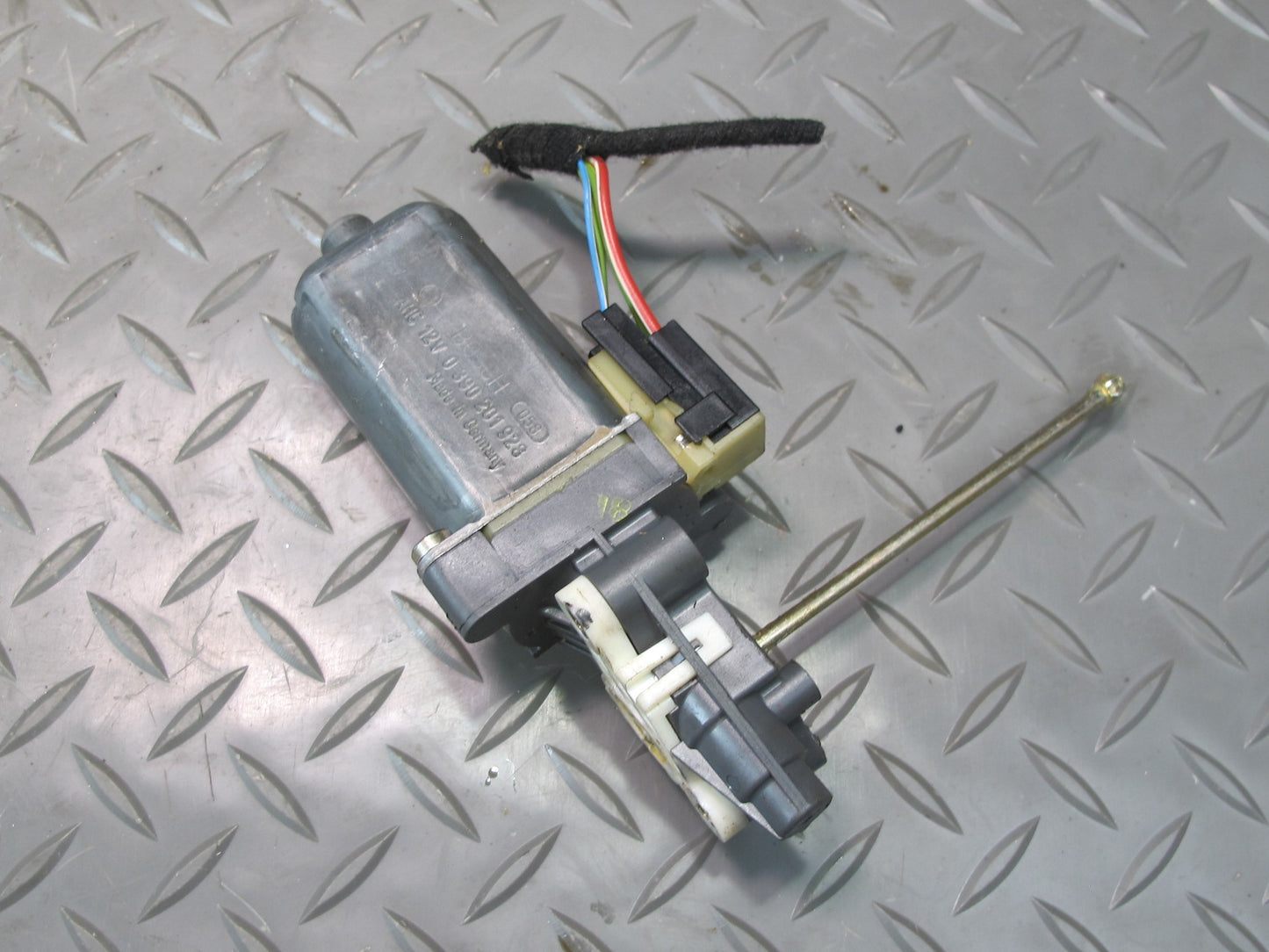 01-06 BMW E46 330ci Convertible Set of 5 Front Left Seat Adjust Motor OEM