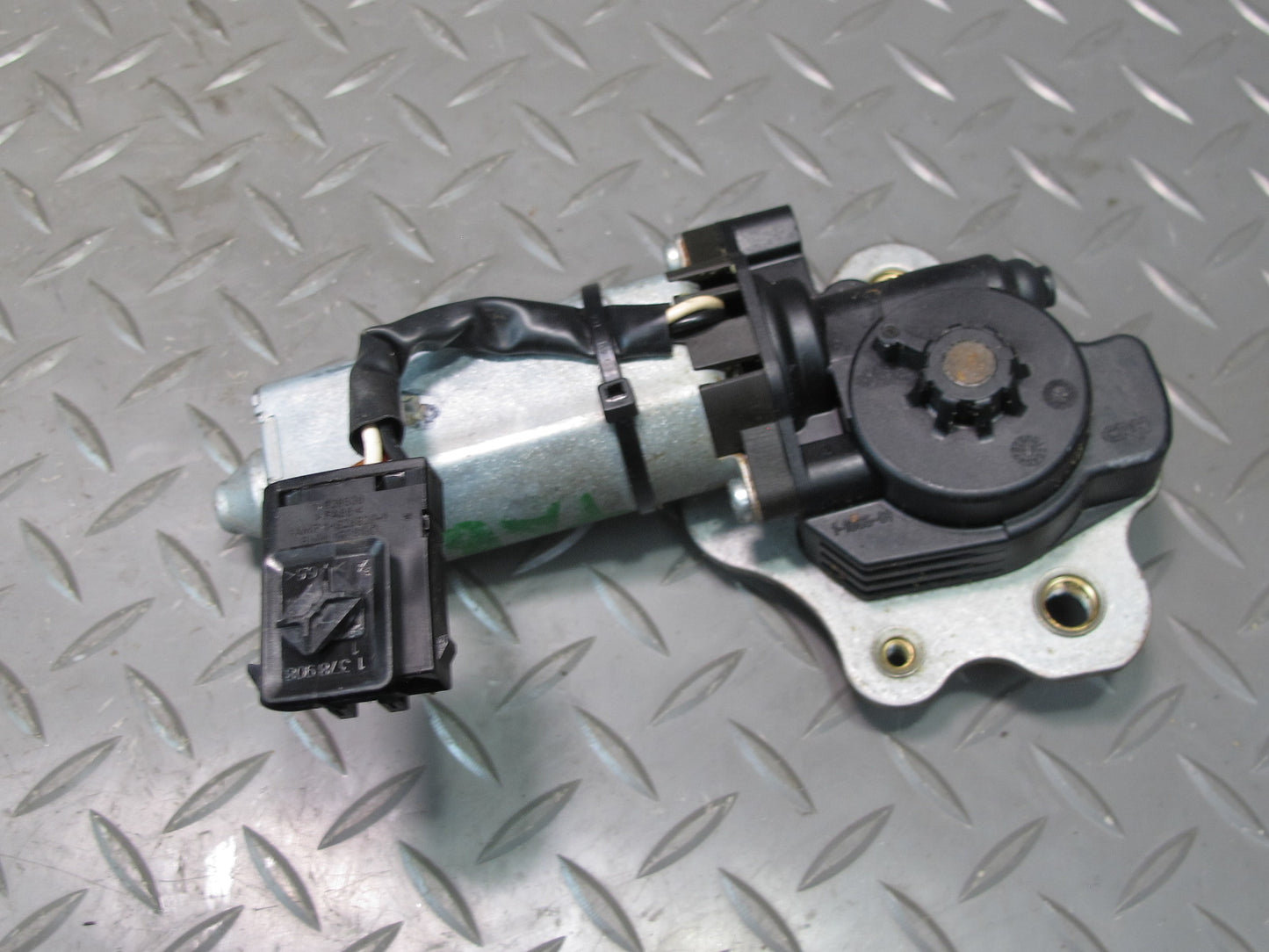 01-06 BMW E46 330ci Convertible Set of 5 Front Left Seat Adjust Motor OEM