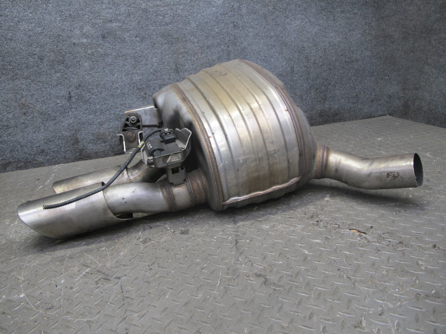 17-21 Porsche Panamera 4S 971 Rear Left Exhaust Muffler 971253351B 44K Miles