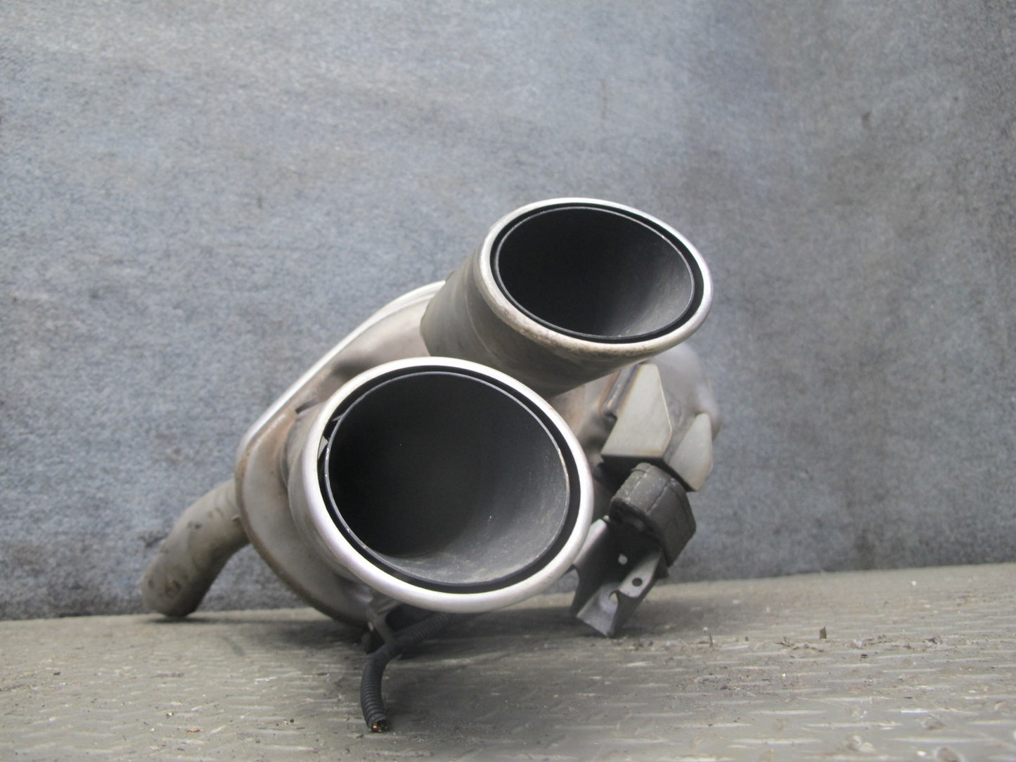 17-21 Porsche Panamera 4S 971 Rear Left Exhaust Muffler 971253351B 44K Miles