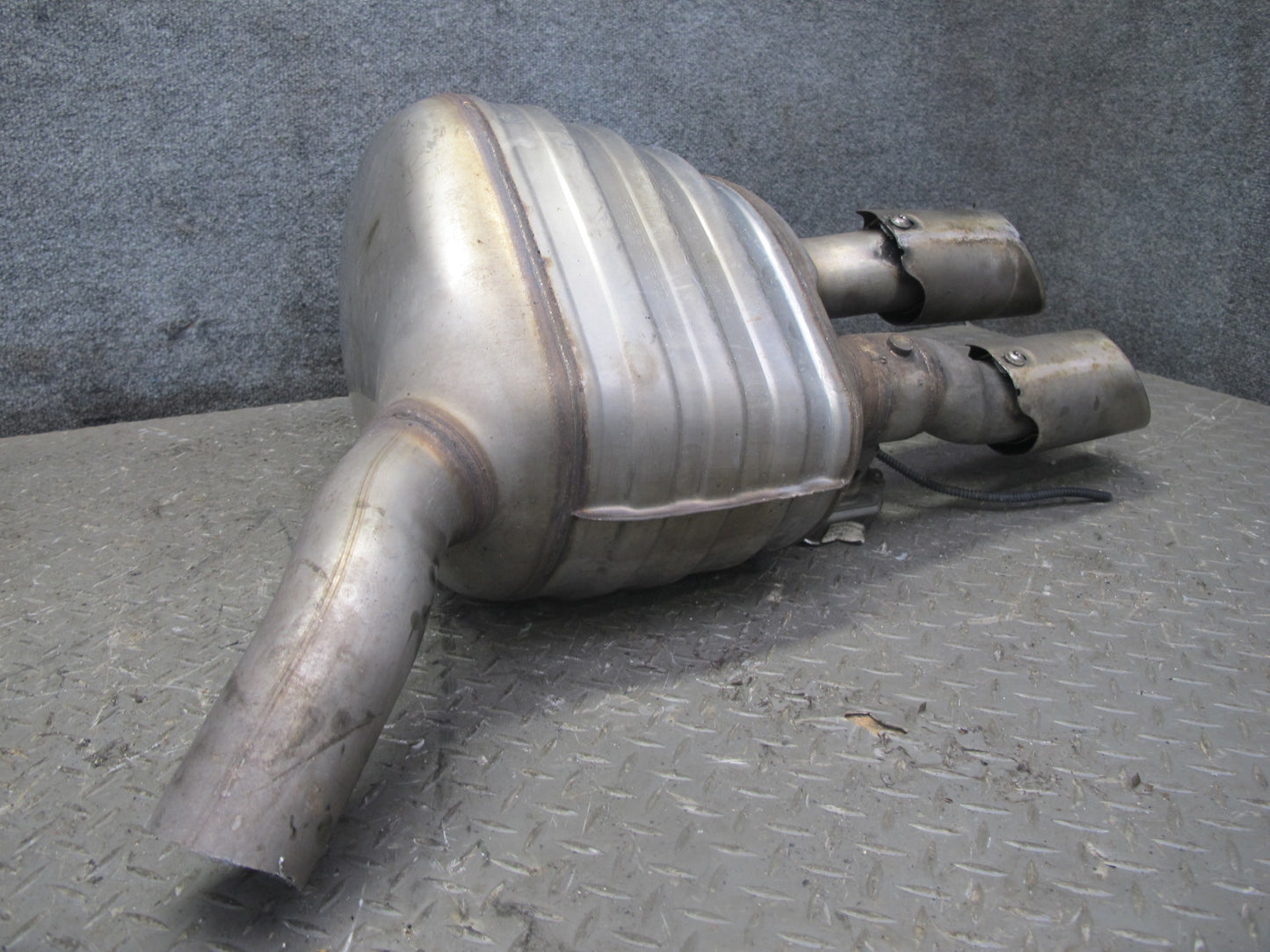 17-21 Porsche Panamera 4S 971 Rear Left Exhaust Muffler 971253351B 44K Miles