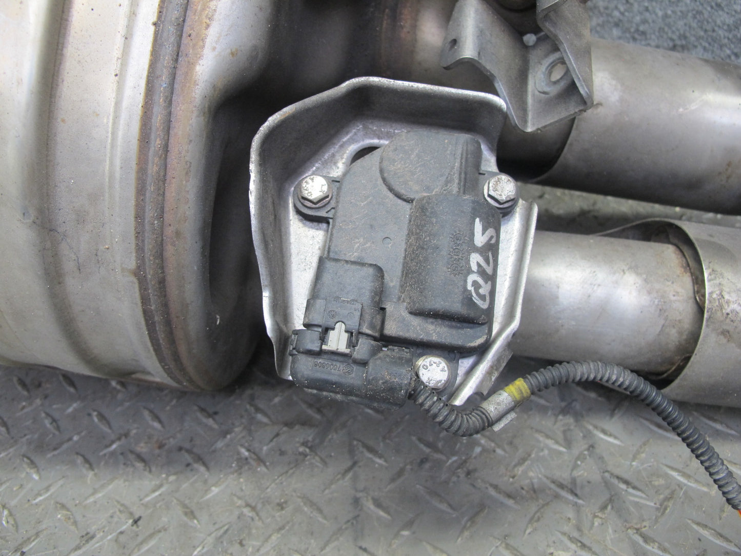 17-21 Porsche Panamera 4S 971 Rear Right Exhaust Muffler 971253352B 44K Miles