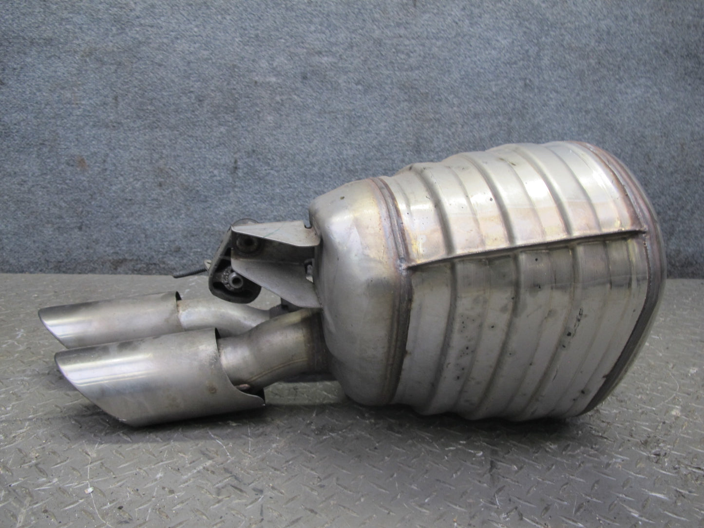 17-21 Porsche Panamera 4S 971 Rear Right Exhaust Muffler 971253352B 44K Miles