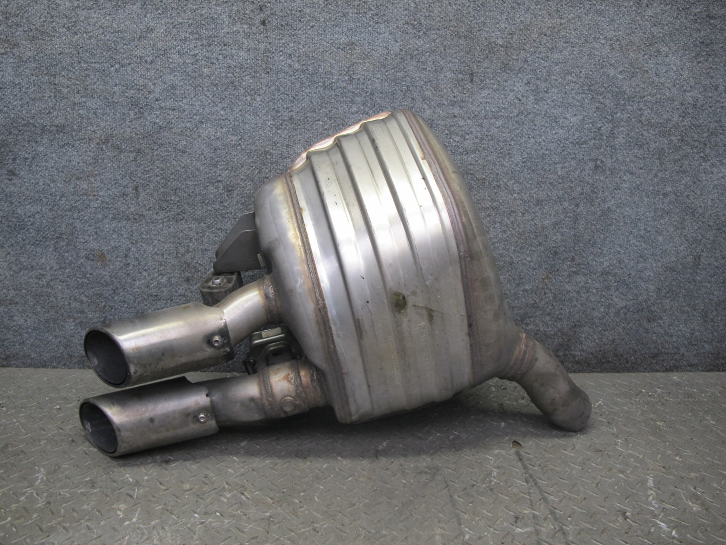 17-21 Porsche Panamera 4S 971 Rear Right Exhaust Muffler 971253352B 44K Miles