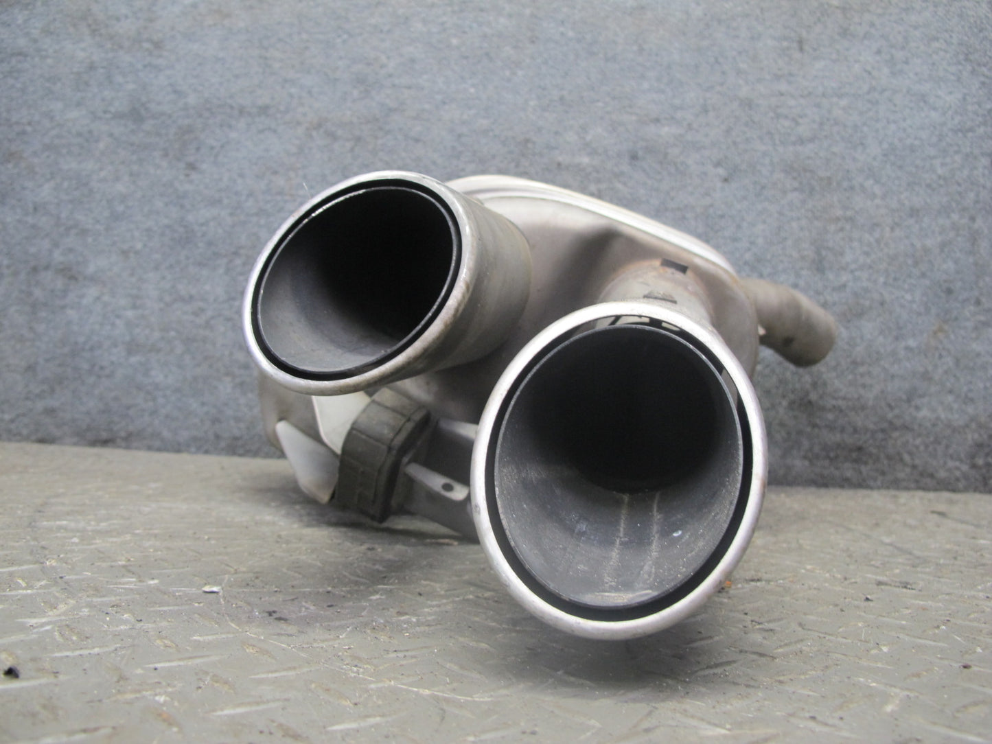 17-21 Porsche Panamera 4S 971 Rear Right Exhaust Muffler 971253352B 44K Miles