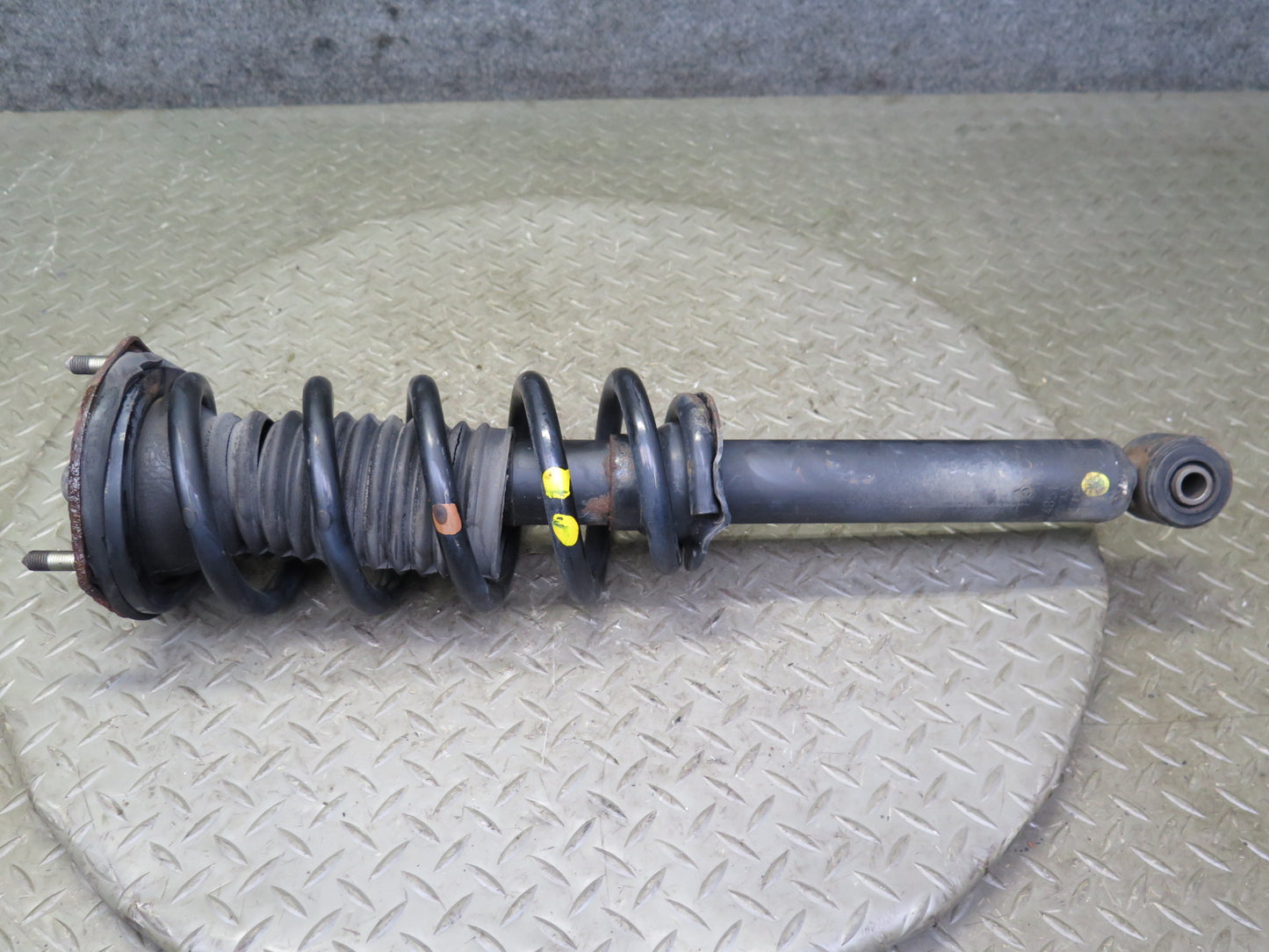 97-00 Lexus JZZ31L SC300 Set of 2 Front Left & Right Strut Shock Absorber OEM