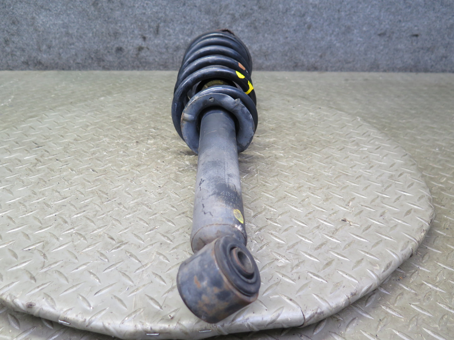 97-00 Lexus JZZ31L SC300 Set of 2 Front Left & Right Strut Shock Absorber OEM