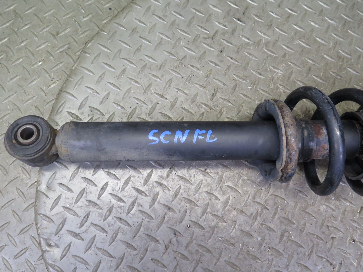 97-00 Lexus JZZ31L SC300 Set of 2 Front Left & Right Strut Shock Absorber OEM