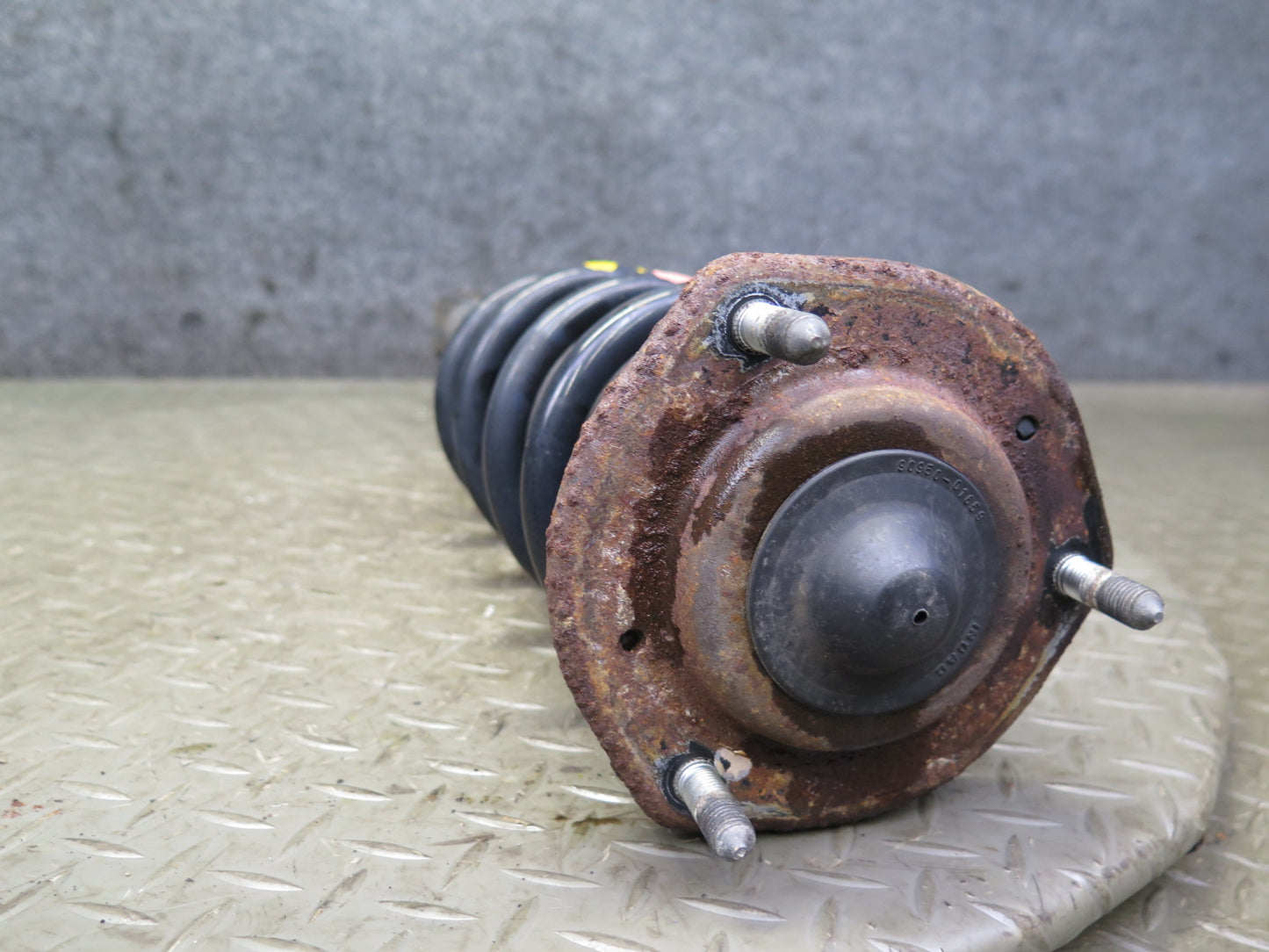 97-00 Lexus JZZ31L SC300 Set of 2 Front Left & Right Strut Shock Absorber OEM