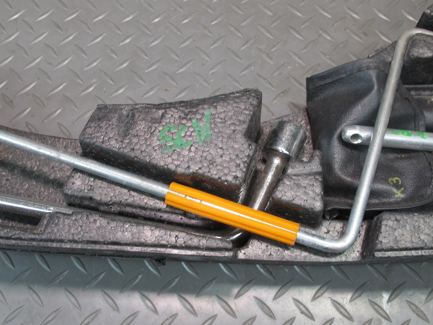 95-00 Lexus SC400 SC300 Spare Tire Lift Jack Tool KIT w Case & Foam Set OEM