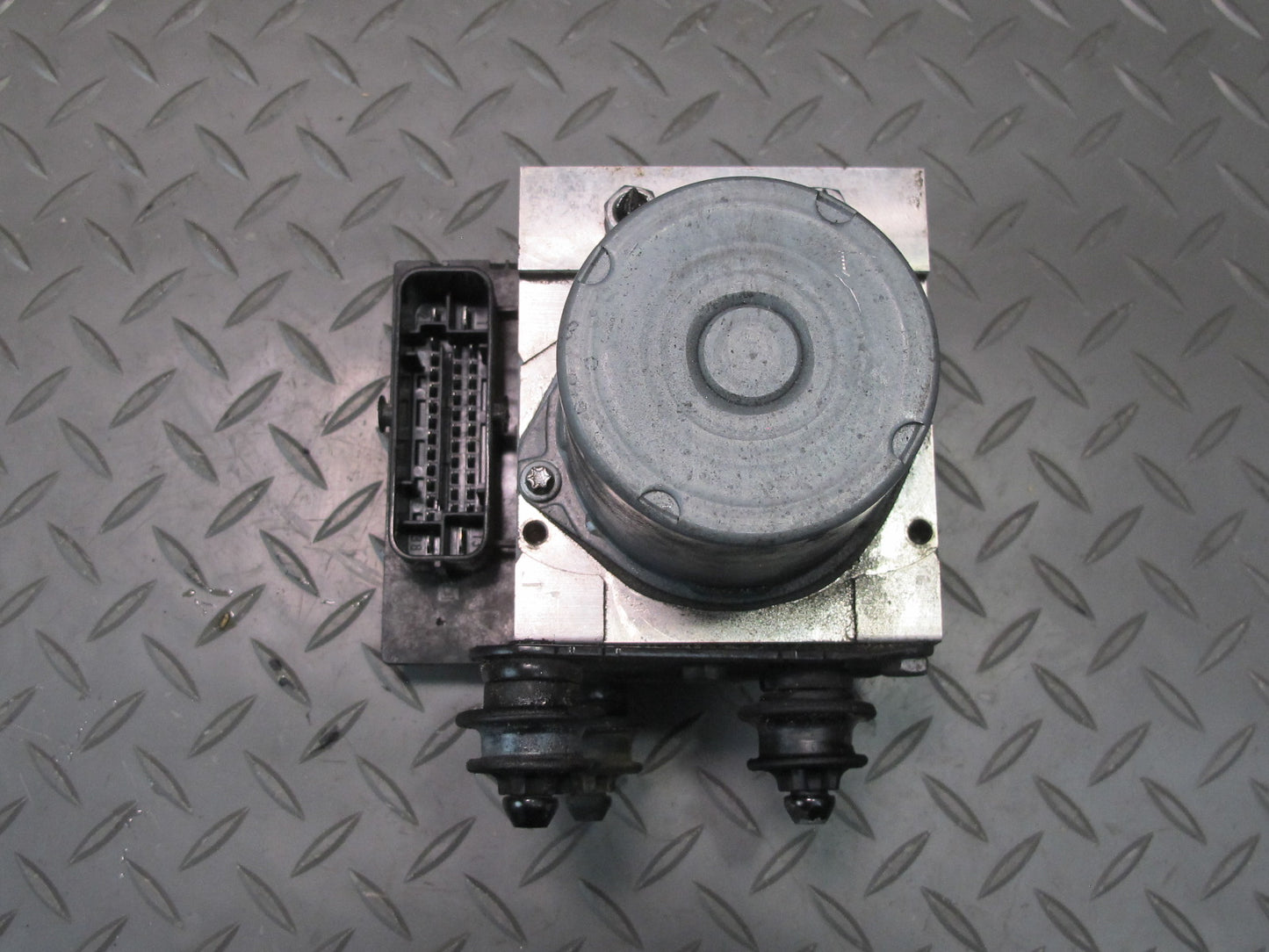 2010 Audi 8T S5 4.2L AWD Anti Lock Brake ABS Pump Module 8K0907379CA 101K OEM