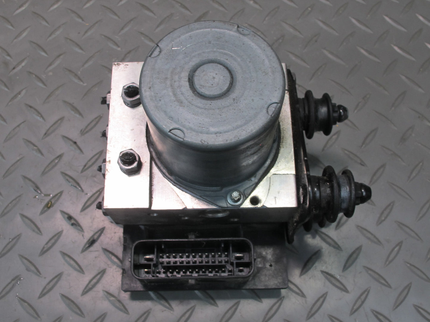 2010 Audi 8T S5 4.2L AWD Anti Lock Brake ABS Pump Module 8K0907379CA 101K OEM