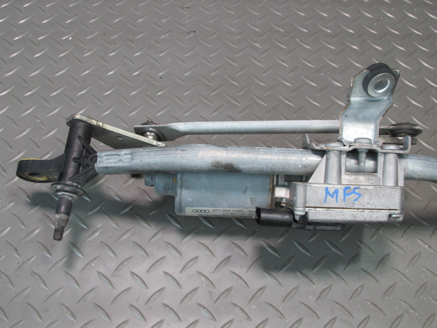 08-17 Audi 8T A5 S5 Coupe Windshield Wiper Transmission Linkage w Motor OEM