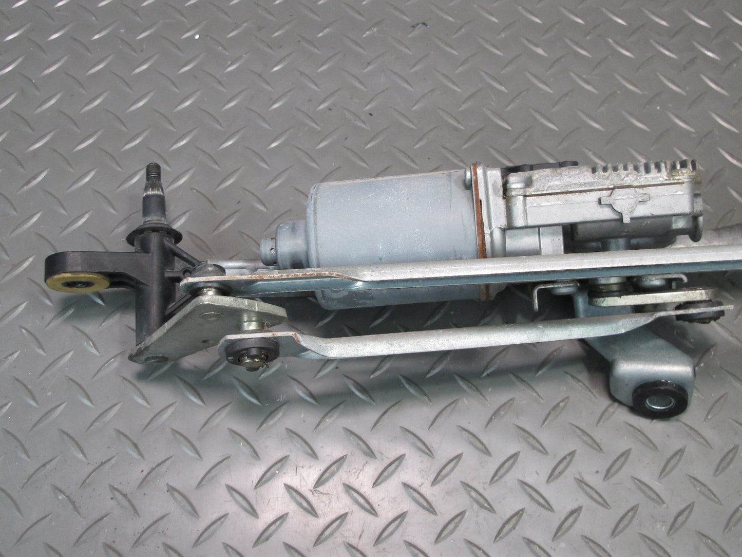 08-17 Audi 8T A5 S5 Coupe Windshield Wiper Transmission Linkage w Motor OEM