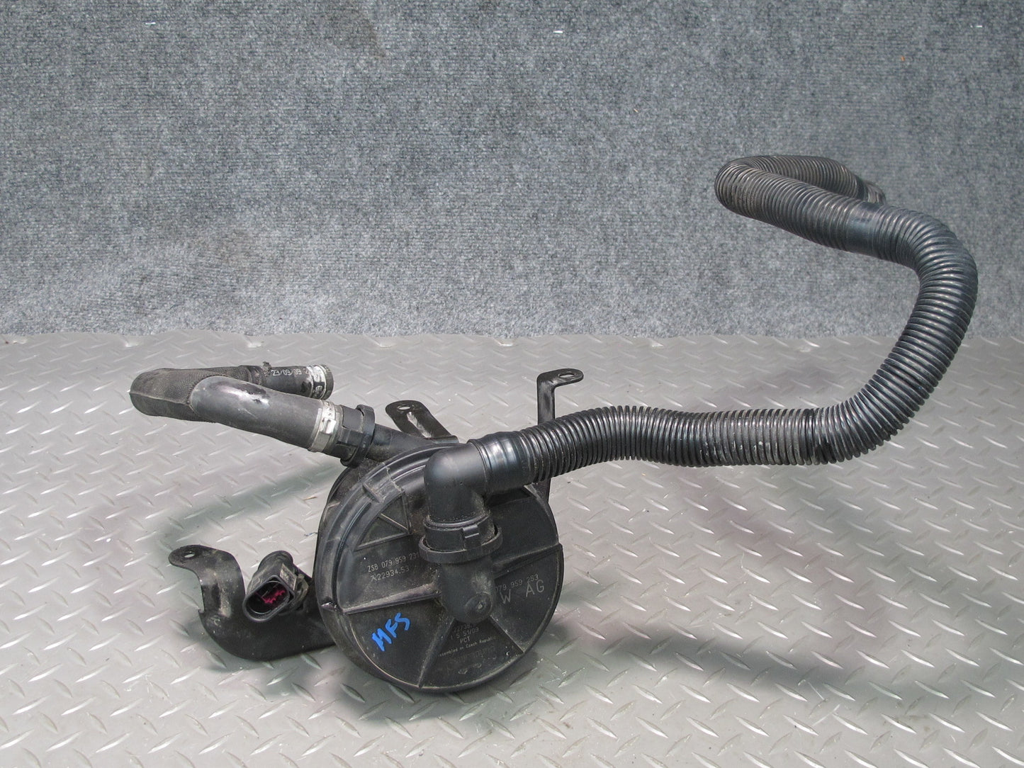 10-12 Audi 8T S5 Secondary Air Injection Smog Pump w Pipes OEM