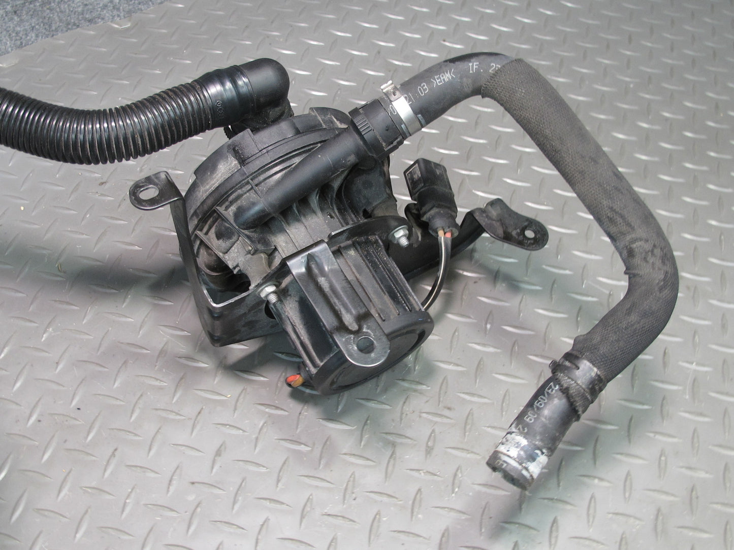 10-12 Audi 8T S5 Secondary Air Injection Smog Pump w Pipes OEM