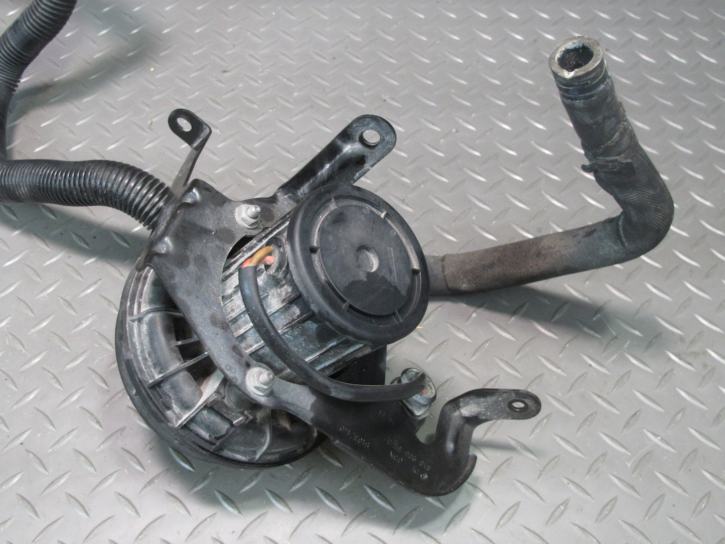 10-12 Audi 8T S5 Secondary Air Injection Smog Pump w Pipes OEM