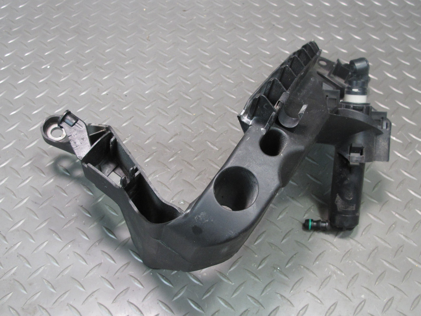 08-12 Audi 8T A5 S5 Front Left Headlight Mount Bracket Support OEM