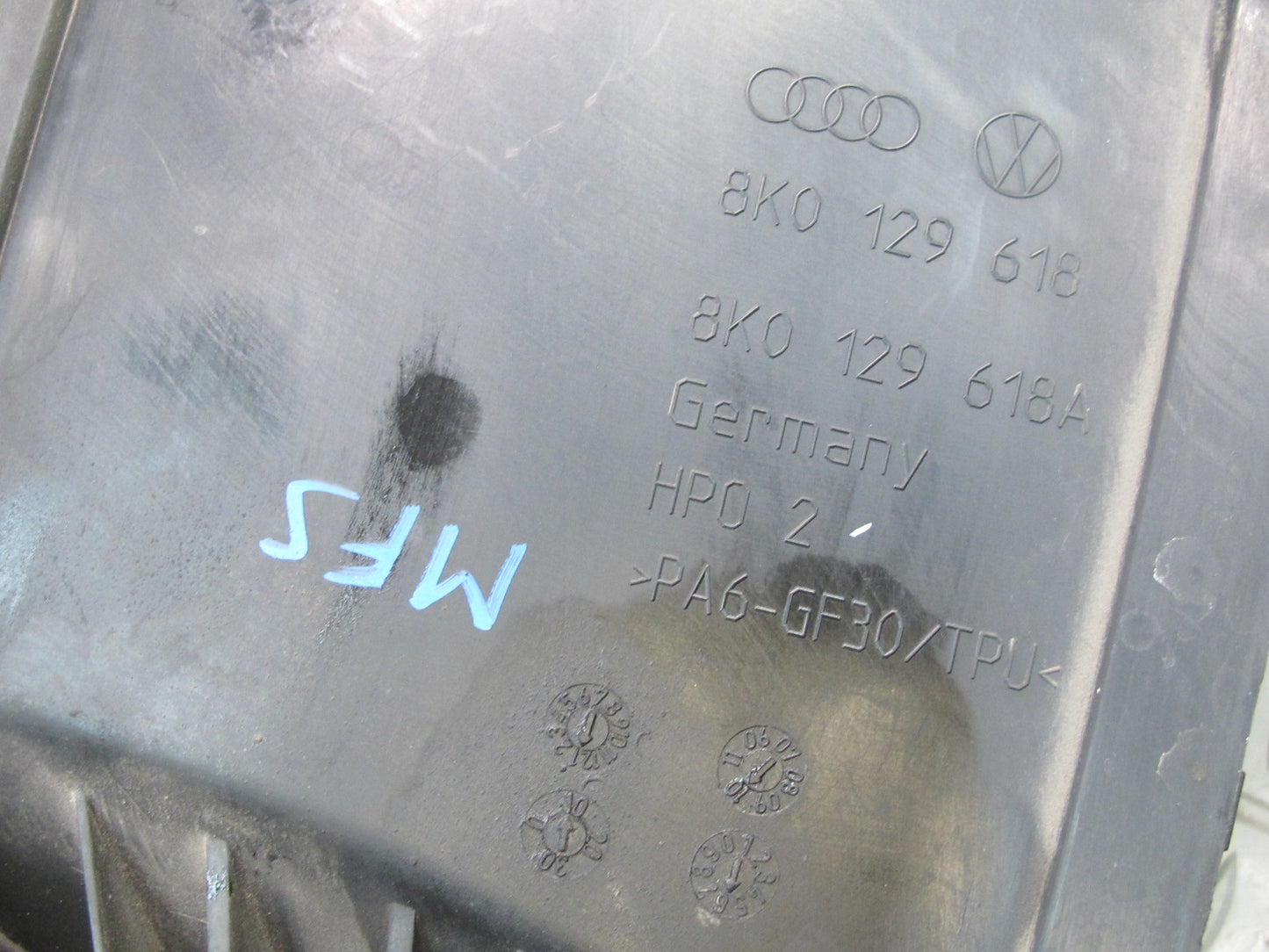 08-12 Audi 8T S5 Engine Air Intake Duct Pipe 8K0129618A OEM