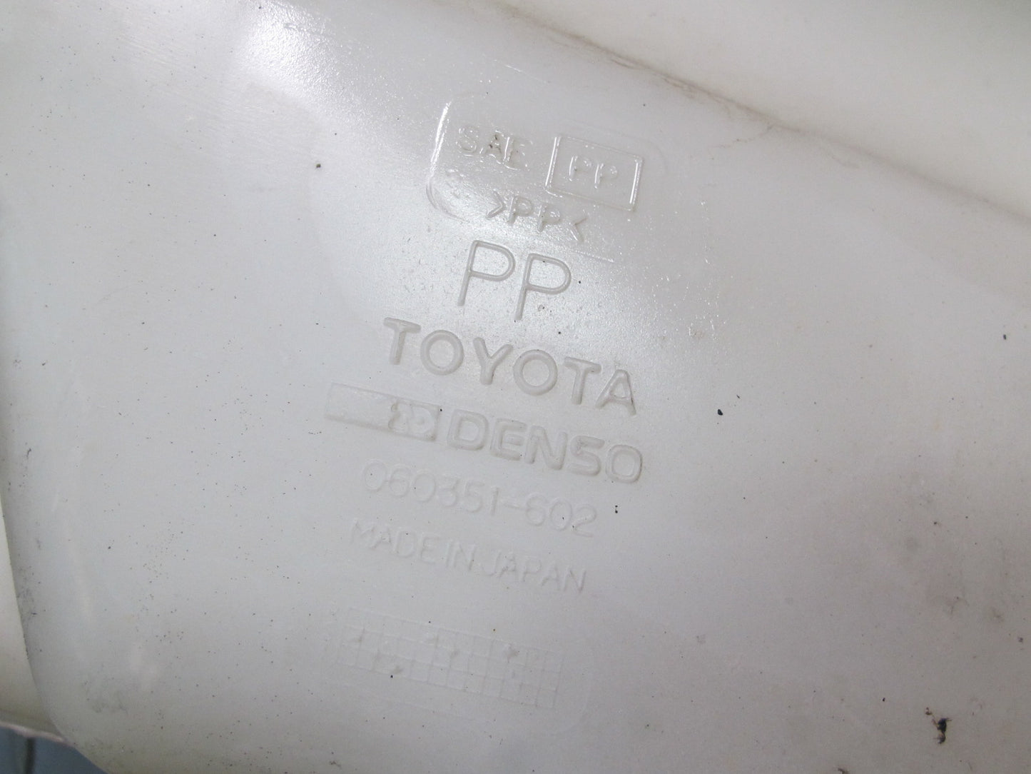 93-00 Lexus JZZ31L SC400 SC300 Windshield Washer Fluid Reservoir Tank w Pump OEM